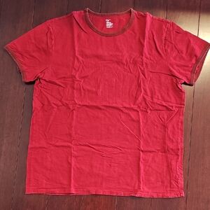 GAP Men's Crimson Short Sleeve Tee